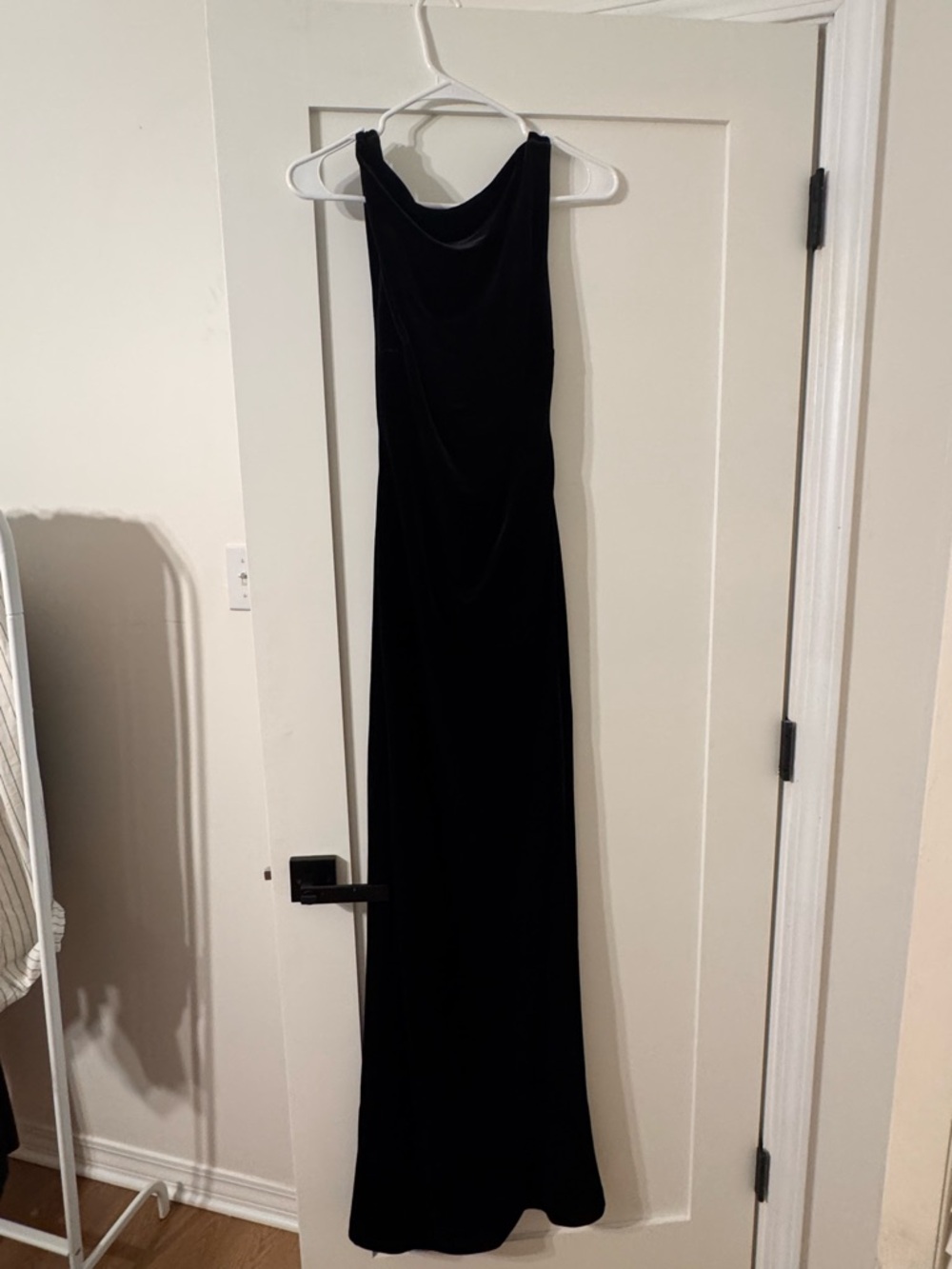 Jaus Verona Gown - Black View 4